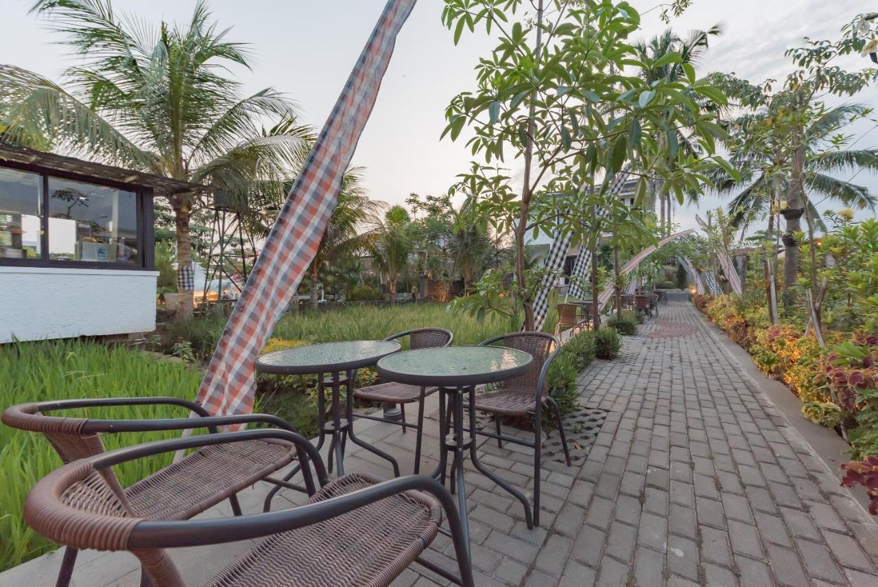 Urbanview Hotel Khayrizsan Tasikmalaya By Reddoorz Esterno foto